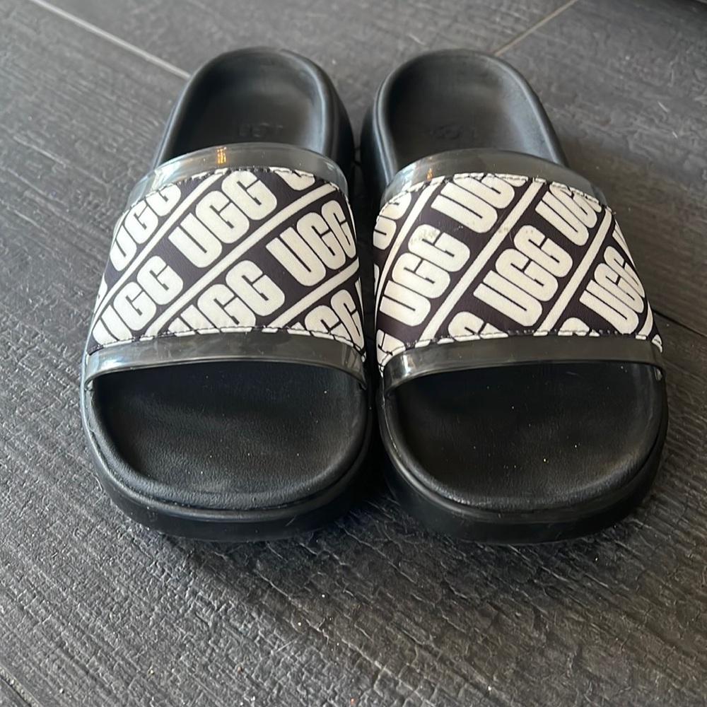 Ugg slides